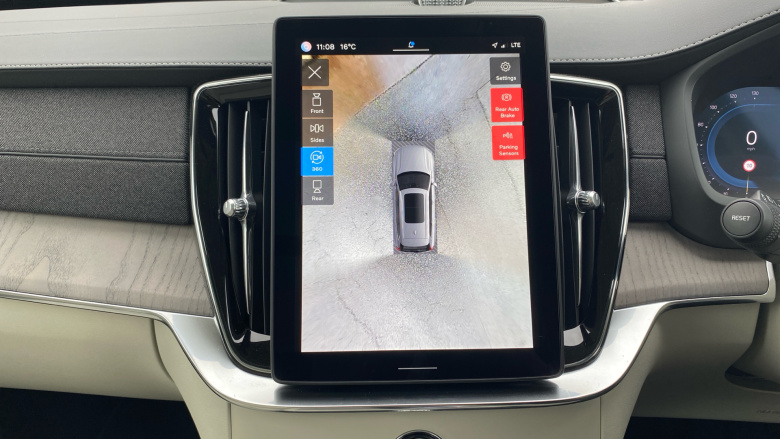 Volvo XC90 2.0 T8 PHEV Ultra Dark 5dr AWD Geartronic Estate